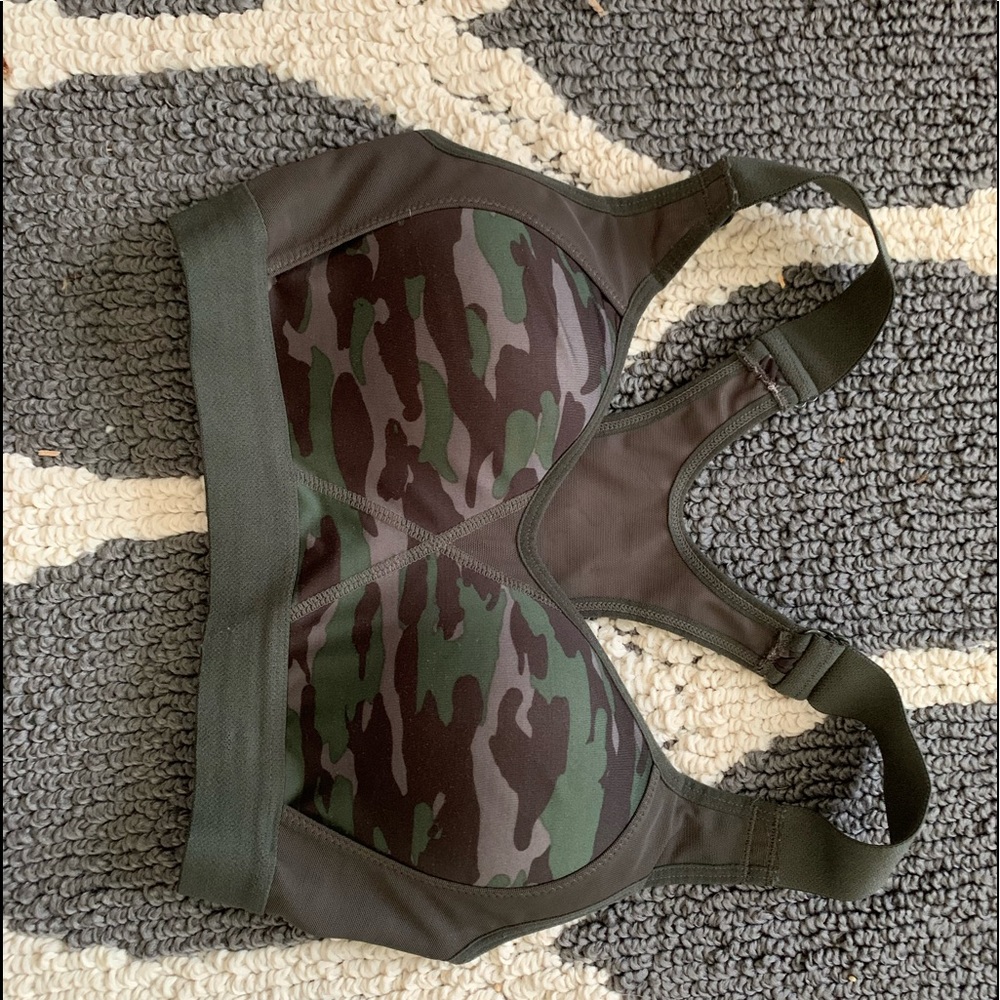 Active sports bra